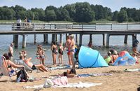 Na plażach w podbydgoskich Chmielnikach ceny poszybowały w górę
