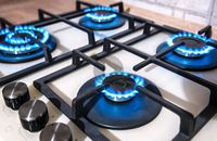 Drożejący gaz Polacy odczują z opóźnieniem. "Wszyscy będziemy biedniejsi"