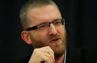 Grzegorz Braun chce zniesienia sankcji na Rosję i powrotu do „Business as Usual”