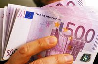 Polska waluta w tarapatach. Euro wciąż drożeje. Kurs w złotych coraz bliżej rekordu wszechczasów