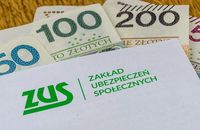 ZUS wydaje rocznie 36 mln zł na emerytury dla Ukraińców. Niektórym dużo dopłaca do świadczeń 