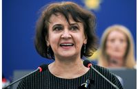 Paweł Kowal uważa krytykowanie Oksany Zabużko za barbarzyństwo 