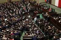 Kto zyskuje, kto traci? Najnowszy sondaż dla portalu DoRzeczy.pl